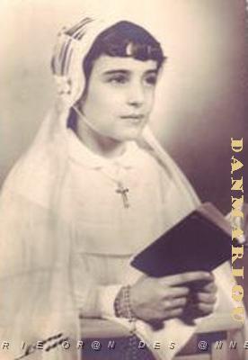 COMMUNIONS ORAN DU PATRONAGE ORAN DE LA JUS SAINT LOUIS  19XX ANDREE  GIL.JPG